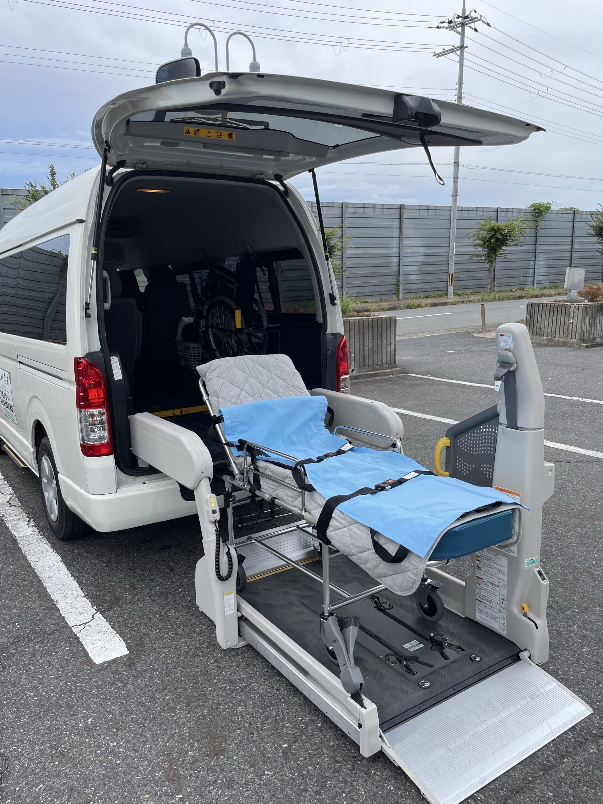 民間救急介護タクシーだいなら画像2